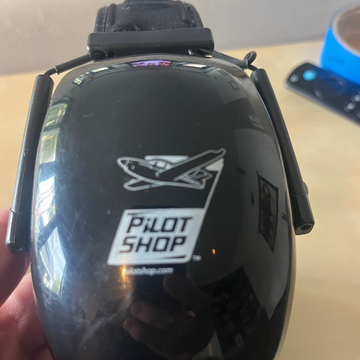 Case Study: Restoring A Vintage Pilot Shop Aviation Headset